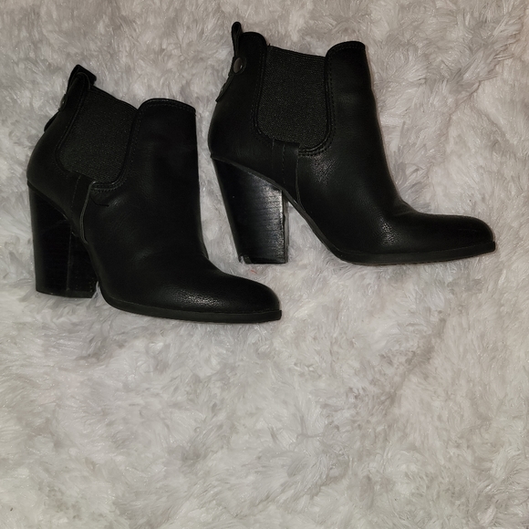 Booties - Picture 4 of 4